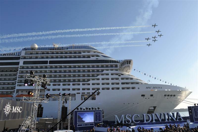The acrobatic flight show of Captens Aerobatic Display Team and Breitling Jets Team