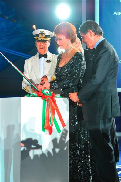 Captain of MSC Divina Giuliano Bossi, Sophia Loren and Gianluigi Aponte, President of MSC