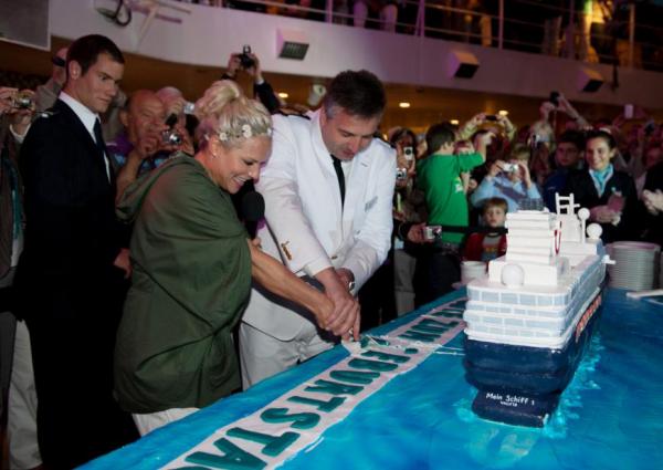 Mein Schiff 1 Turns 3