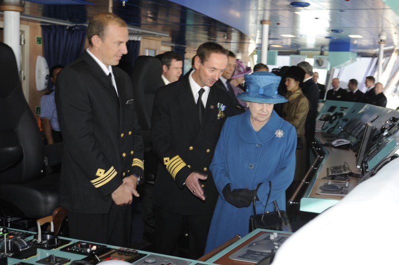Her Majesty visits officers on the bridge before christening Queen Elizabeth