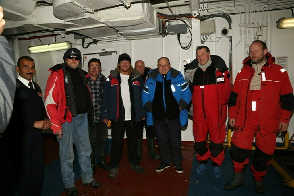 ms Zaandam with crewmembers from the sailing yacht Polonus