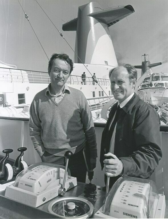 Knut Ulstein Kloster (left) and Captain Torbjorn Hauge on the Norway