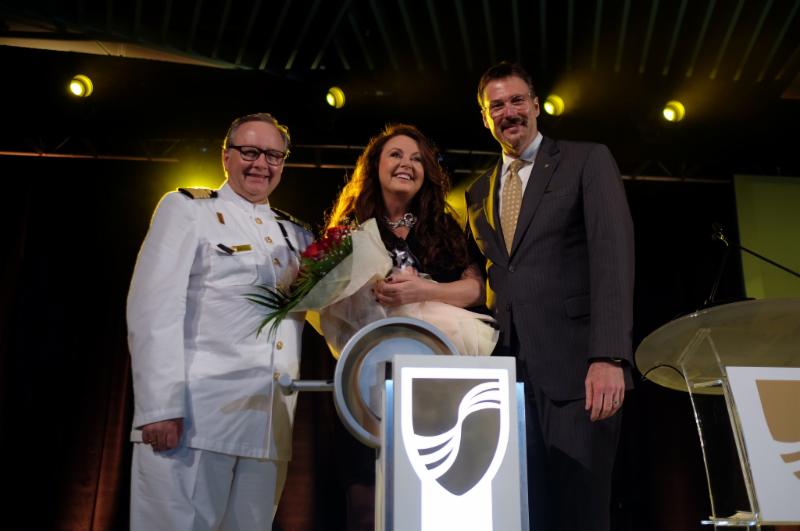 From left: Seabourn Captain Mark Dexter, Sarah Brightman and Seabourn President Richard Meadows 