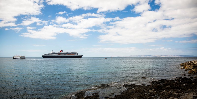 Queen Mary 2 anchors off Kangaroo Island