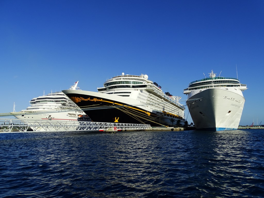 Ships parked in Nassau