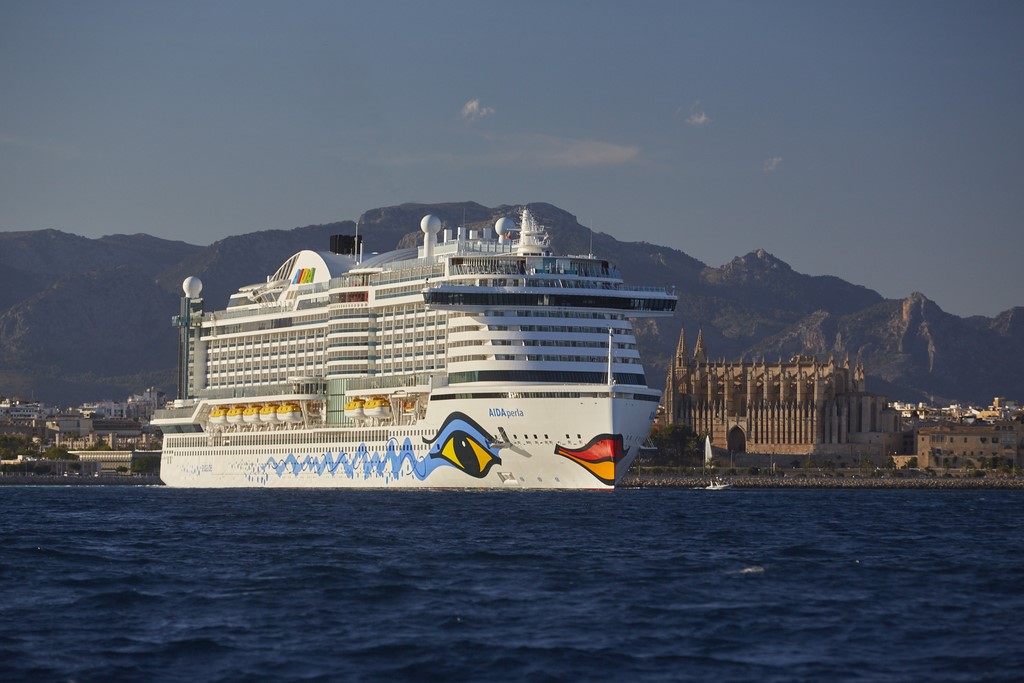 AIDAperla