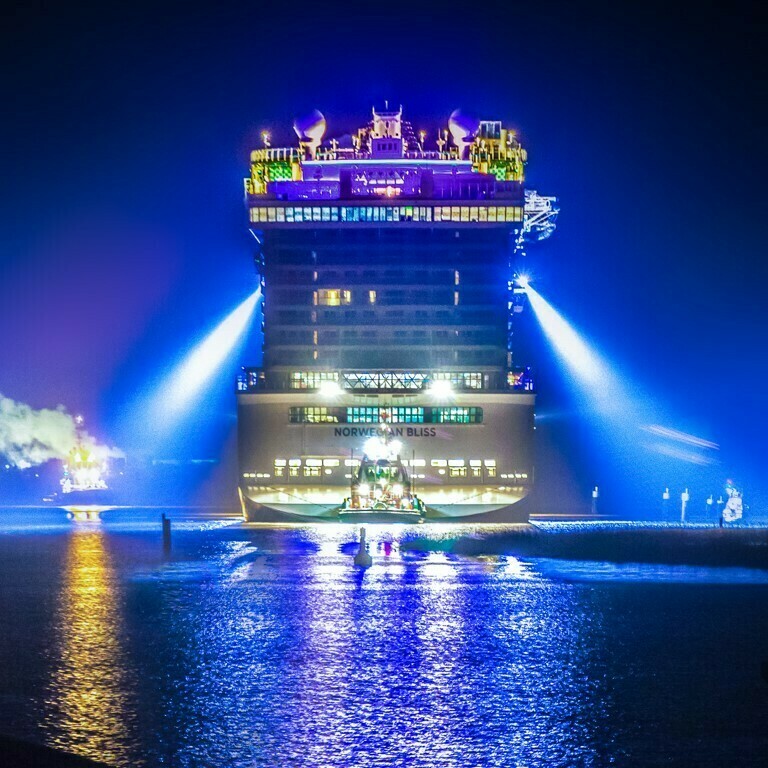 Norwegian Bliss Conveyance