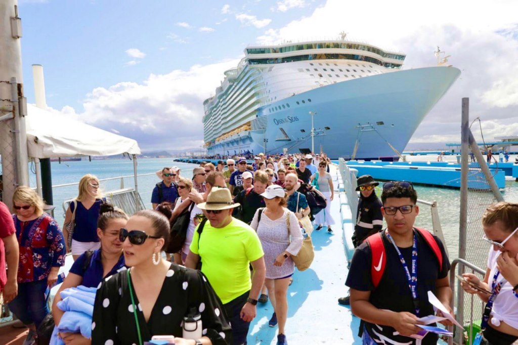 Cruise Passengers in Puerto Rico