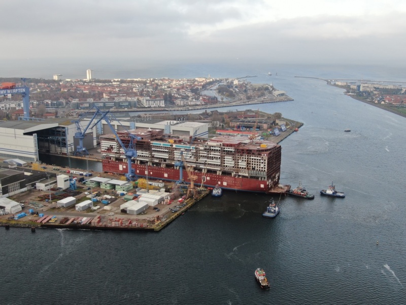 Global Dream Midsection Under Tow in 2019