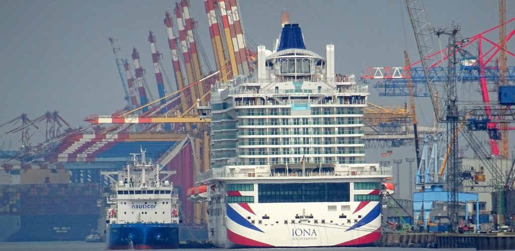 P&O Iona at Bremerhaven