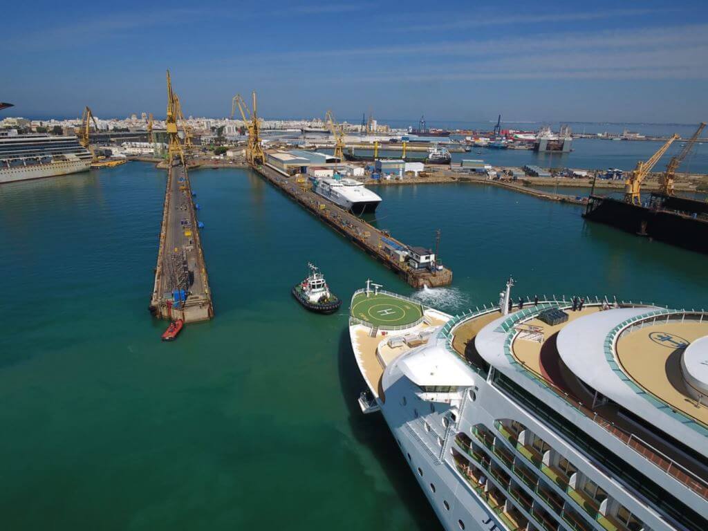 The Jewel of the Seas entering the drydock at Navantia